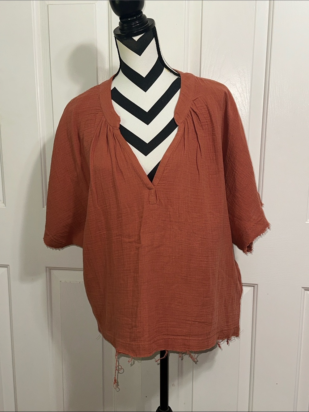 Young Fabulous & Broke Relaxed Rust Gauze Split-Neck Women's Top